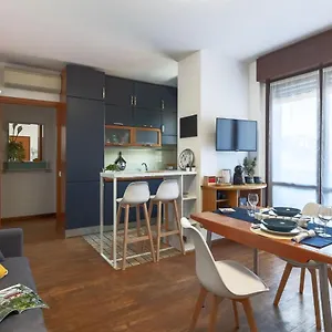 Appartamento Casa Di Adele, Bilocale Con Wifi E Smart Tv, Monza